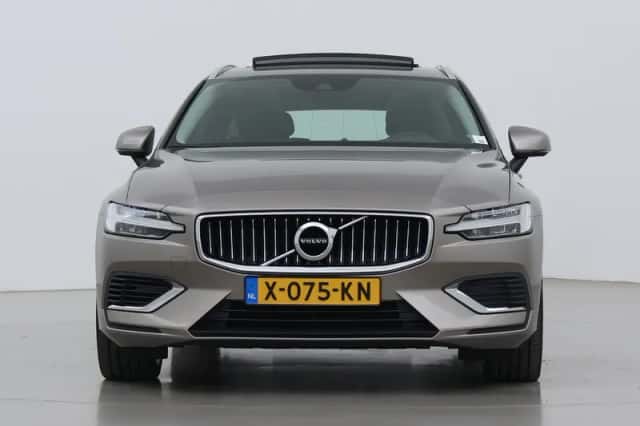 Volvo V60 (2021) thumbnail 16