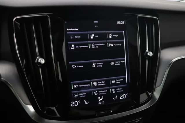 Volvo V60 (2021) thumbnail 23