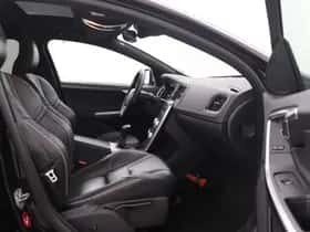 Volvo V60 (2018) thumbnail 5