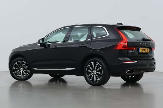 Volvo XC60 (2019) thumbnail 2
