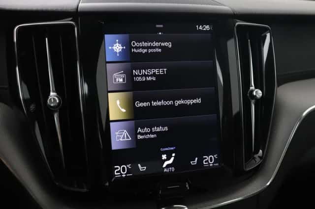 Volvo XC60 (2019) thumbnail 22