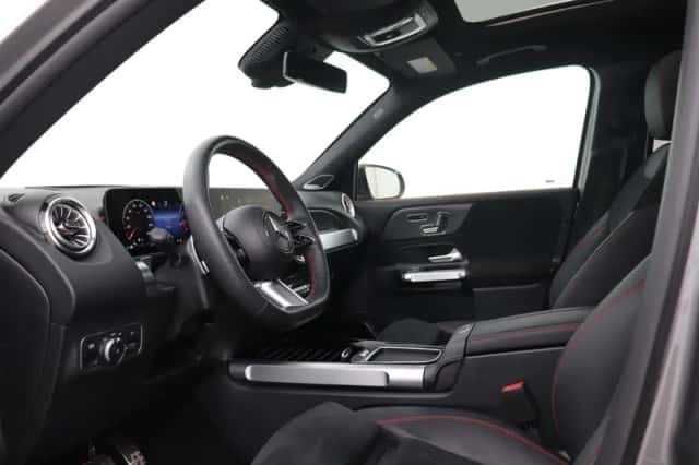 Mercedes-Benz GLB-Klasse (2024) thumbnail 3