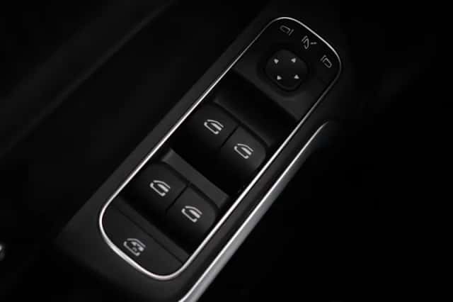 Mercedes-Benz GLB-Klasse (2024) thumbnail 46