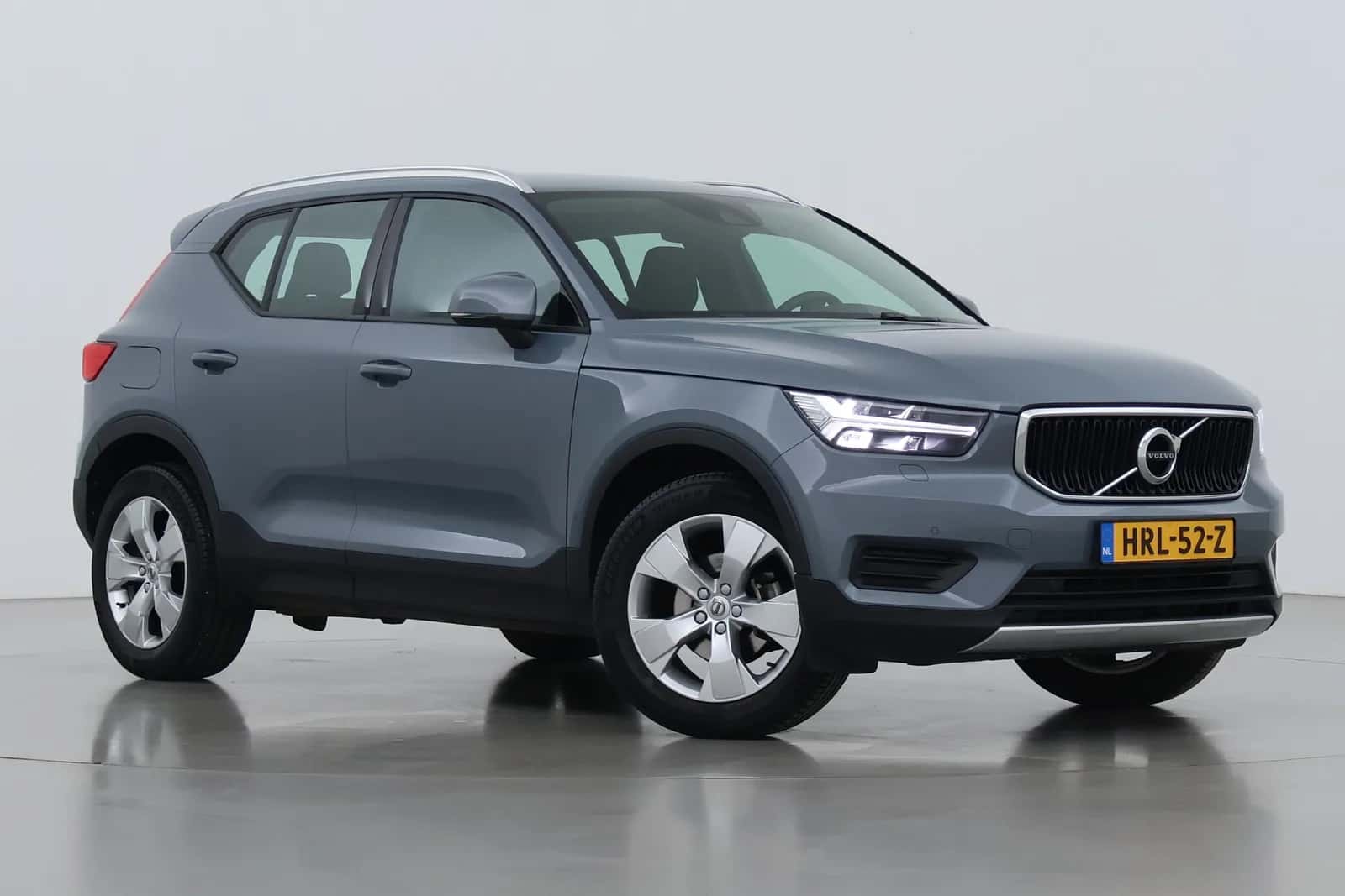 Volvo XC40 (2022) — foto 1