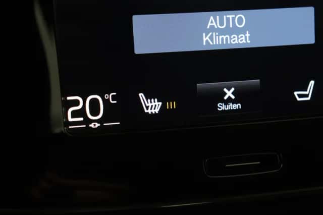 Volvo XC40 (2022) thumbnail 12