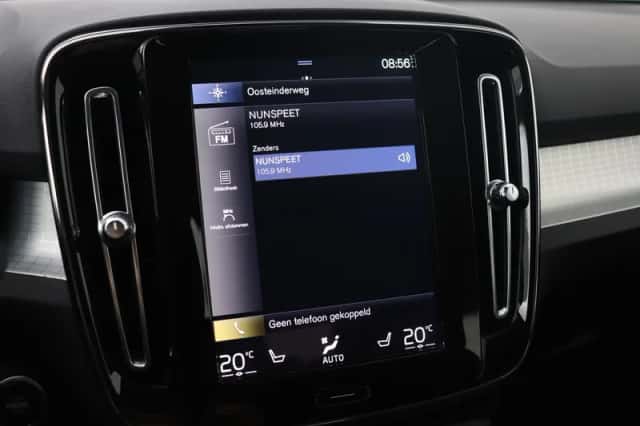 Volvo XC40 (2022) thumbnail 24