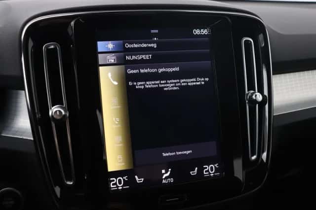 Volvo XC40 (2022) thumbnail 25