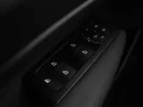 Volvo XC40 (2022) thumbnail 40