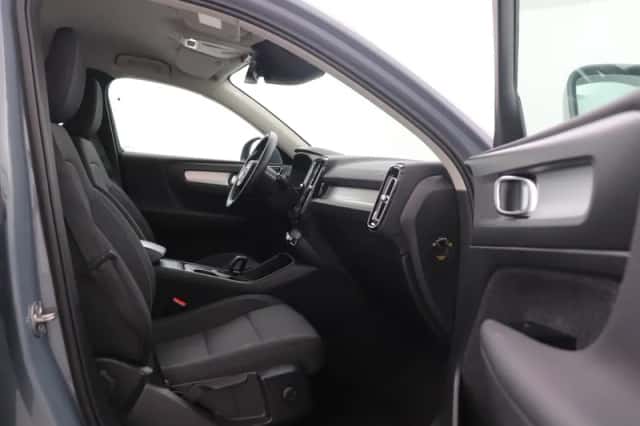 Volvo XC40 (2022) thumbnail 5