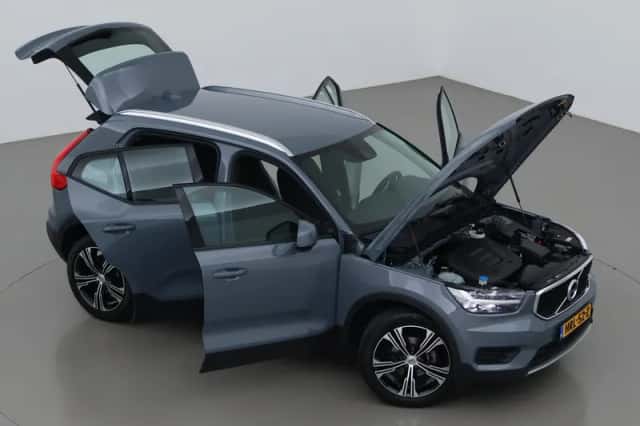 Volvo XC40 (2022) thumbnail 6