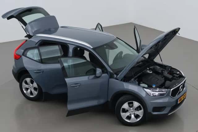 Volvo XC40 (2022) thumbnail 6