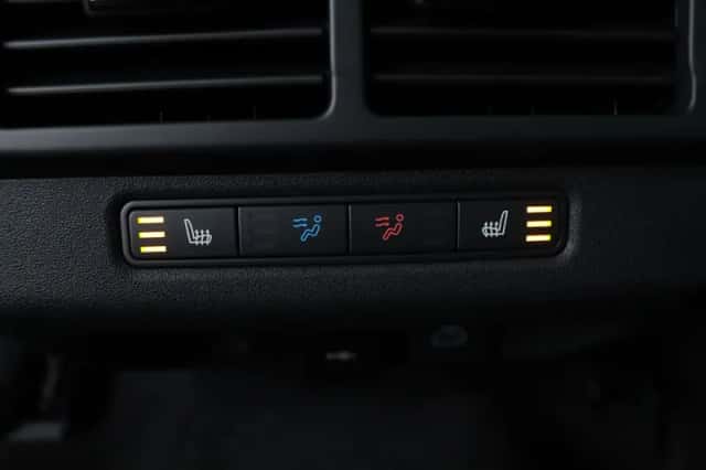 Land Rover Range Rover Evoque (2026) thumbnail 55