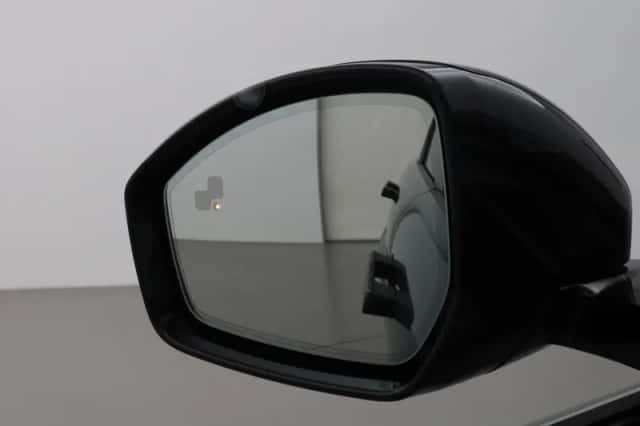Land Rover Range Rover Evoque (2026) thumbnail 48