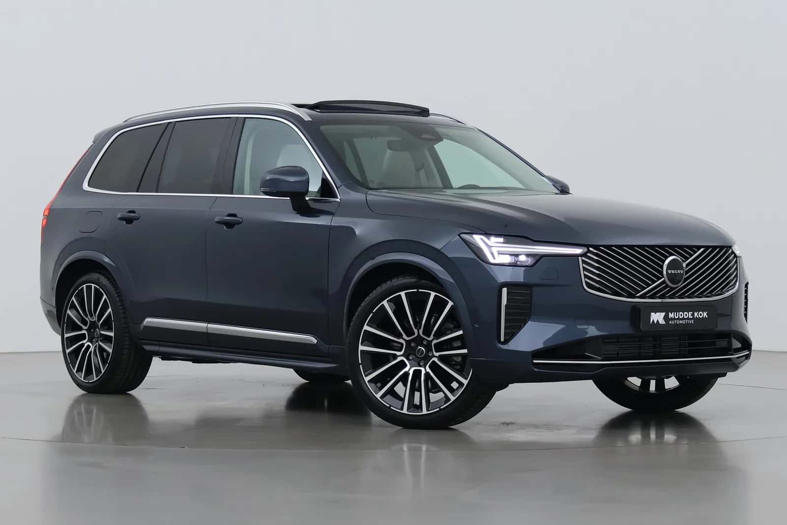 Volvo XC90 (2026) — foto 1