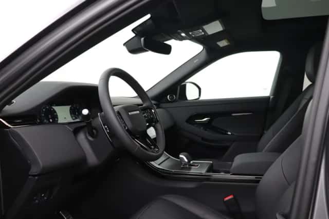 Land Rover Range Rover Evoque (2026) thumbnail 3