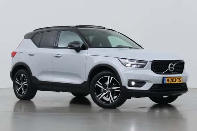 Volvo XC40 (2022) thumbnail 1