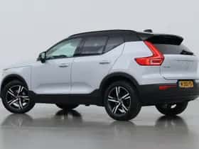 Volvo XC40 (2022) thumbnail 2