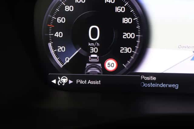 Volvo XC40 (2022) thumbnail 21