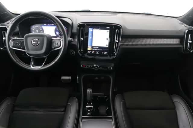 Volvo XC40 (2022) thumbnail 4