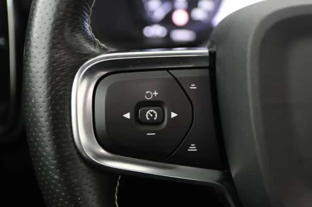 Volvo XC40 (2022) thumbnail 35