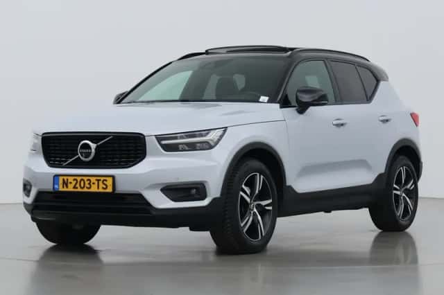 Volvo XC40 (2022) thumbnail 8