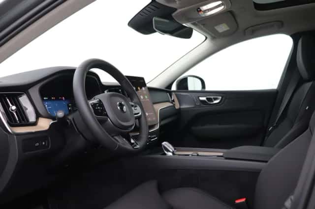 Volvo XC60 (2026) thumbnail 3