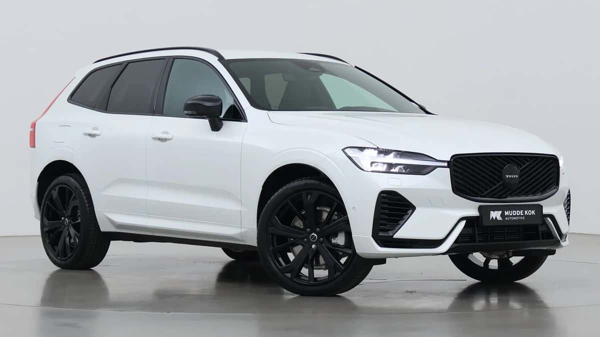 Volvo XC60 (2025) — foto 1
