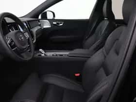 Volvo XC60 (2025) thumbnail 3