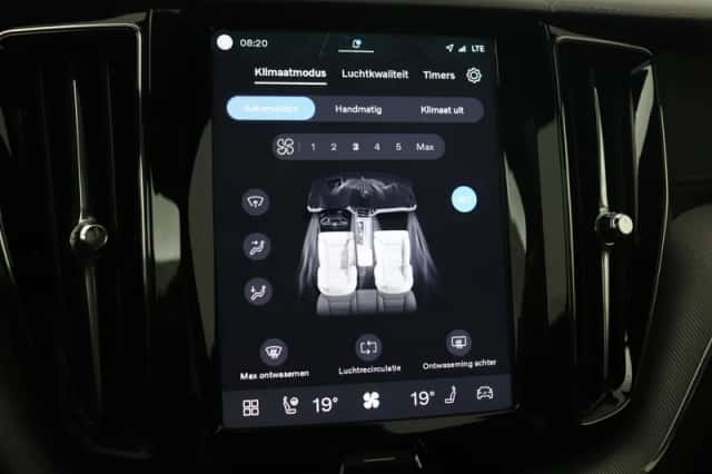 Volvo XC60 (2025) thumbnail 26