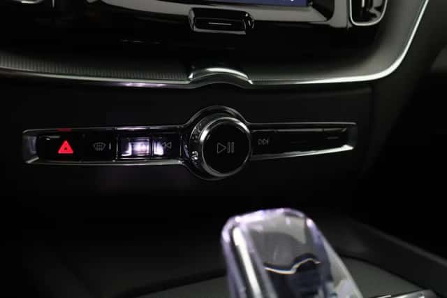 Volvo XC60 (2025) thumbnail 39