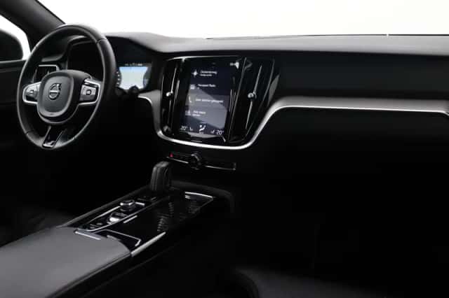 Volvo V60 (2020) thumbnail 17