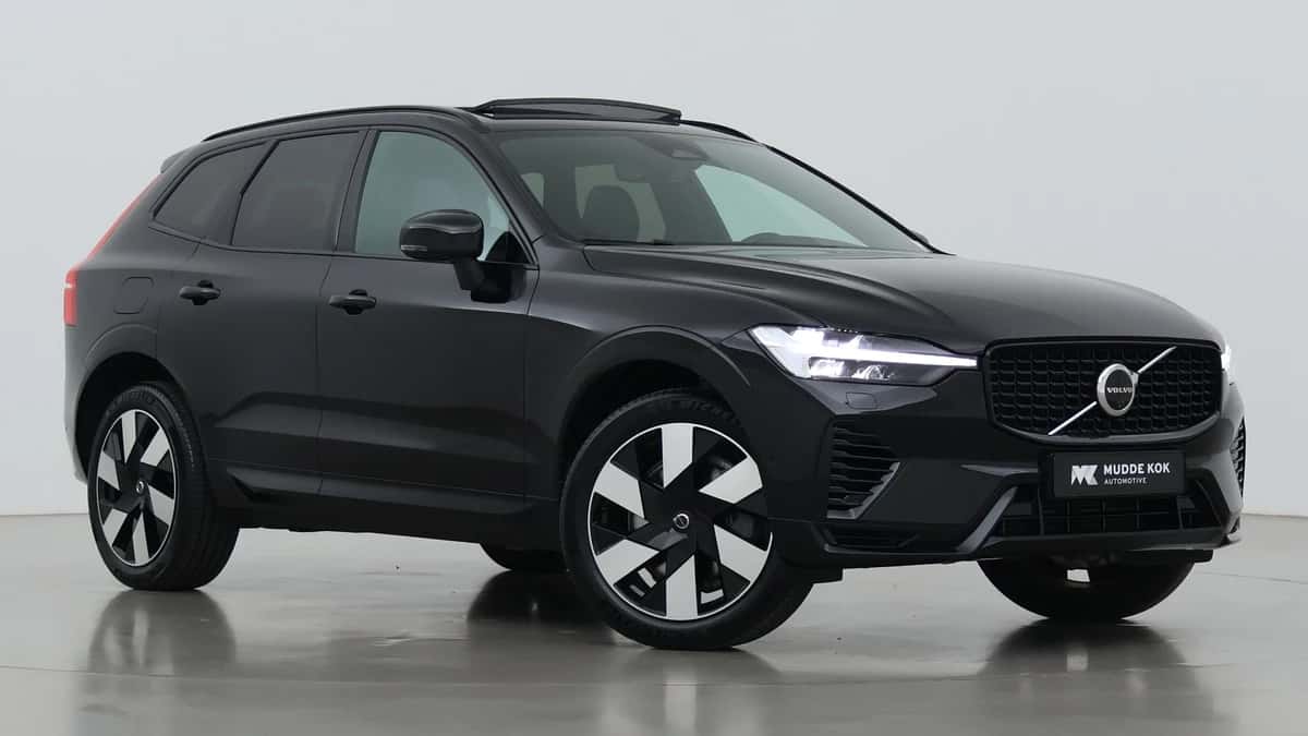 Volvo XC60 (2025) — foto 1