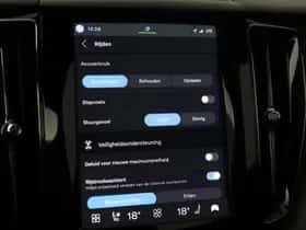 Volvo XC60 (2025) thumbnail 35