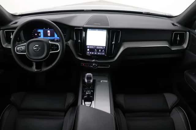 Volvo XC60 (2025) thumbnail 4