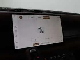 Land Rover Defender thumbnail 32