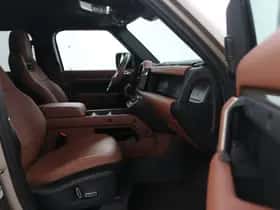 Land Rover Defender thumbnail 5