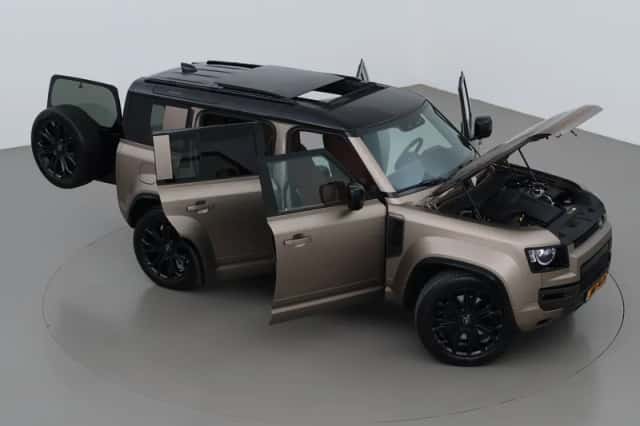 Land Rover Defender (2025) thumbnail 6