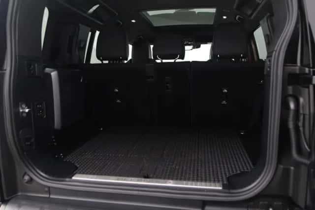 Land Rover Defender (2025) thumbnail 55