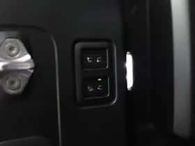 Land Rover Defender thumbnail 56