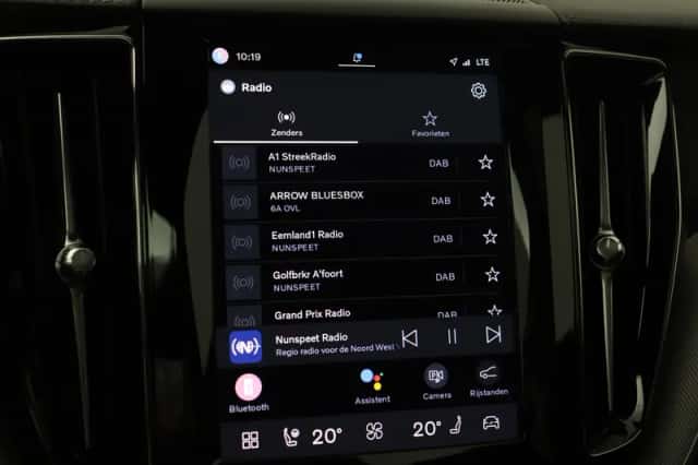 Volvo XC60 (2023) thumbnail 24
