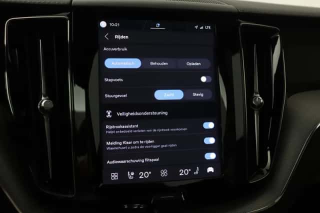 Volvo XC60 (2023) thumbnail 34