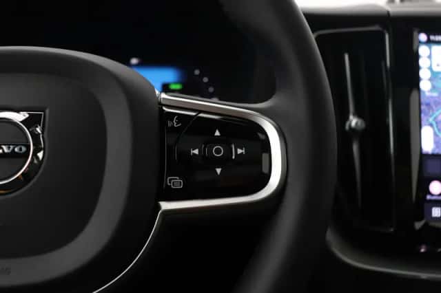 Volvo XC60 (2023) thumbnail 44