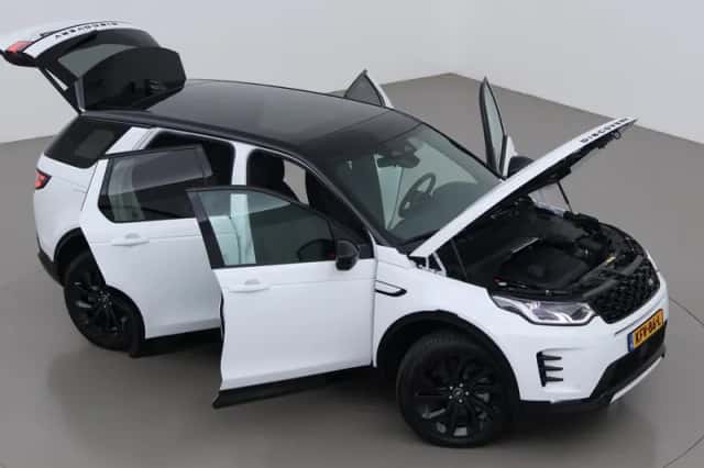 Land Rover Discovery Sport (2025) thumbnail 6
