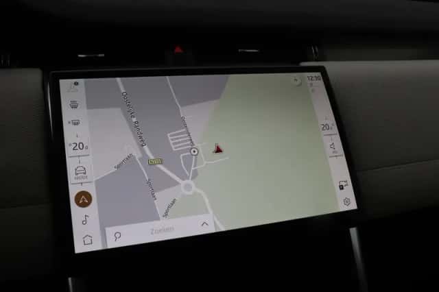 Land Rover Discovery Sport (2025) thumbnail 22
