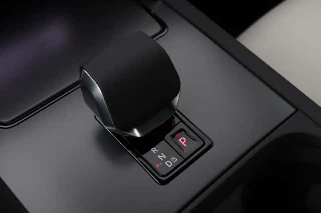Land Rover Discovery Sport (2025) thumbnail 33