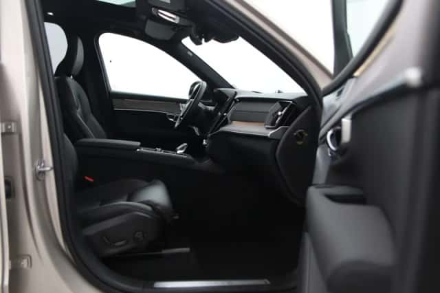 Volvo XC90 (2026) thumbnail 5