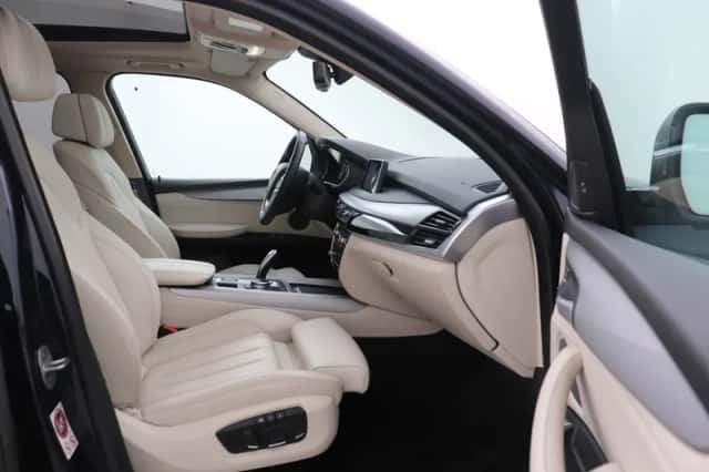 BMW X5 (2015) thumbnail 5