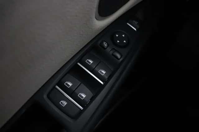 BMW X5 (2015) thumbnail 42