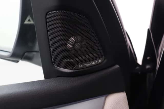 BMW X5 (2015) thumbnail 43