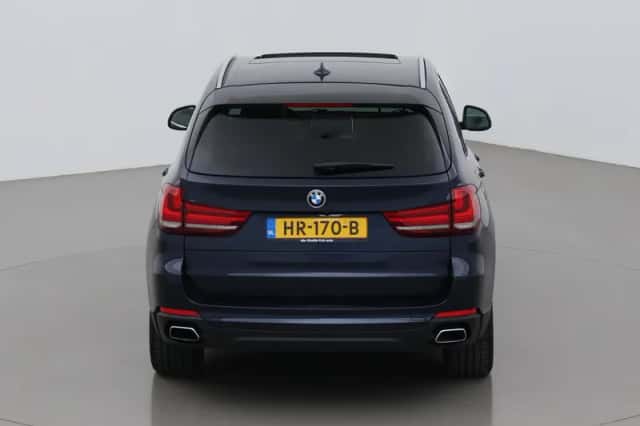 BMW X5 (2015) thumbnail 9